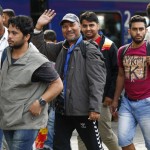 migrants-arrive-at-main-station-in-munich-2