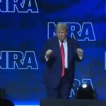 trump-danseaza-nra