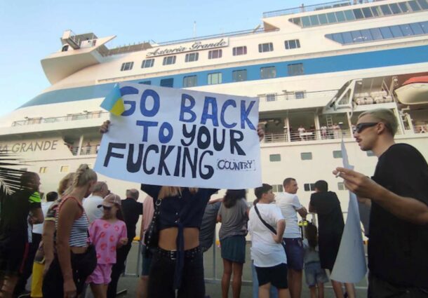 nava ruseasca, port, Batumi, Georgia, proteste