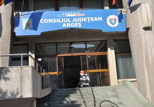 Consiliul Judetean Arges, angajari, reduceri bugetare, Marcel Ciolacu, PSD, ipocrizie