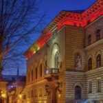 building-of-latvian-saeima-in-old-riga