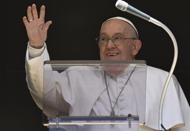 Papa Francisc, Vatican