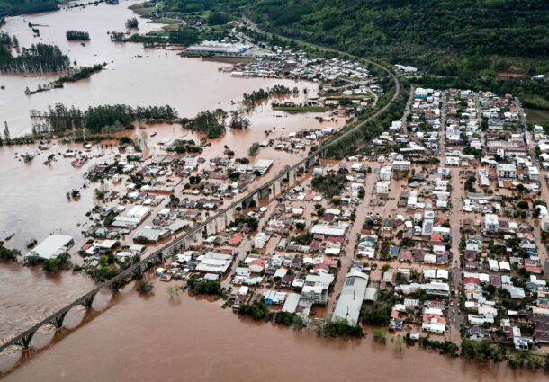 ploi, brazilia, inundatii, decese, La Nina