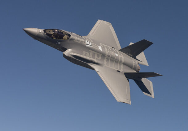 F35